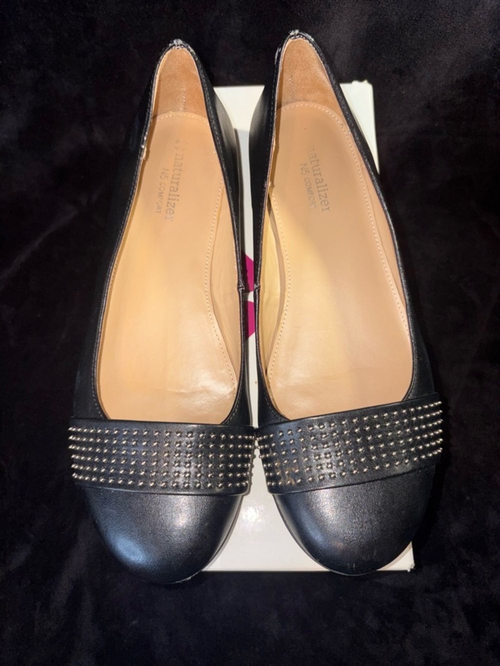 Naturalizer Hint Studded Toe Slip-On Wedge Flat 8.5N BLK Low Heel Comfort EUC